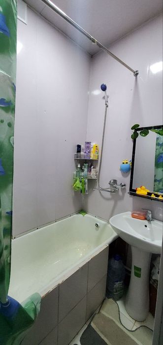 Kvartera sotiladi. kami bor kelishamiz Halol