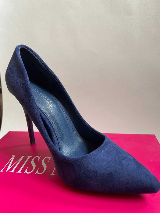 Красивые туфли на каблуках