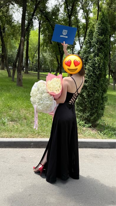 Платье вечернее,черное,лямка