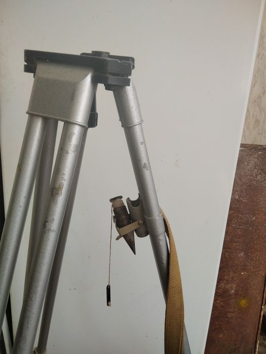 Нивелир Настройка20сек.ШтативВполной готовности в идеальном состоянии.