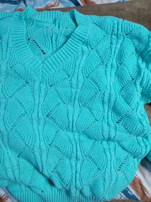 Полувер женский теплый.