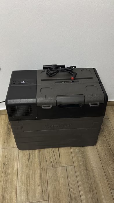 Vand frigider auto cu freon ,cu aplicatie -40 grade ,mai multe la telefon