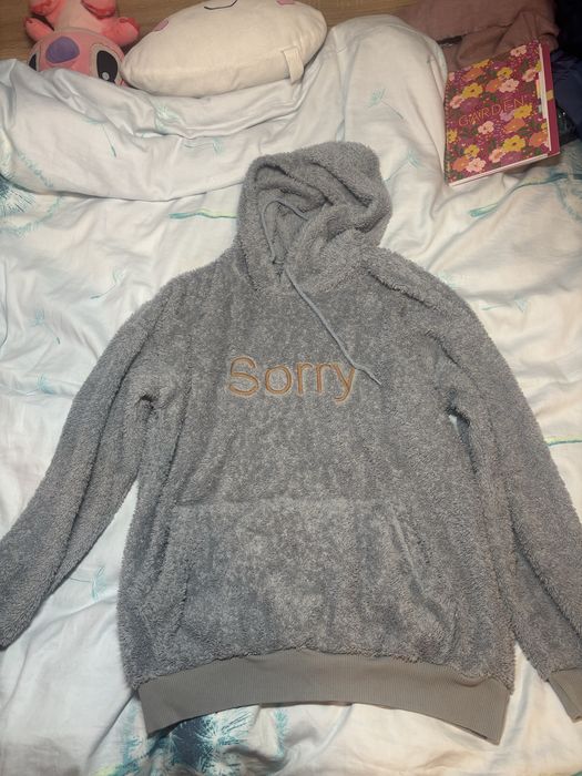 Худи (s) размер може и (M)