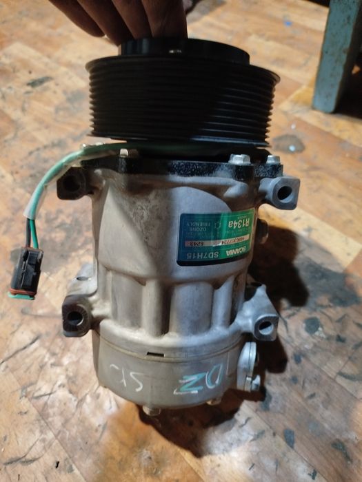 Компрессор кондиционер.