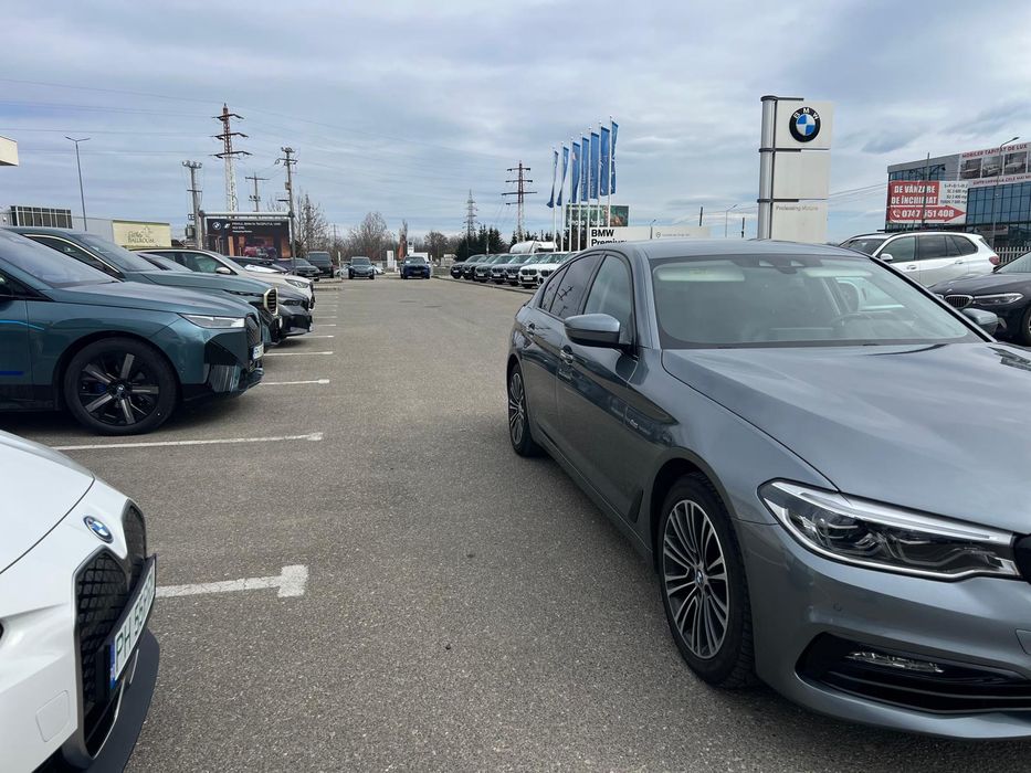 BMW Seria 5  520d  G30