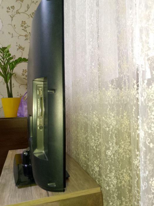 Срочно. Телевизор LG - 32LK330