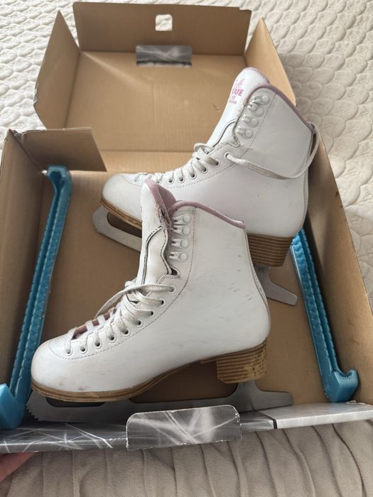 Продается профессиональные коньки jackson 36 размер