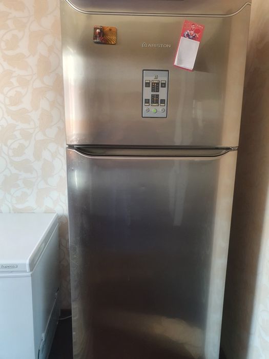 Холодильник Аристон