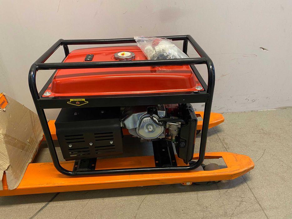 090104	Генератор за ток бензинов 5kW 230V & 380V RD-GG07