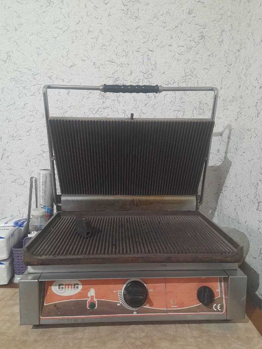 Lavash gosht pishiradigon va Tostir va Xaladelnik