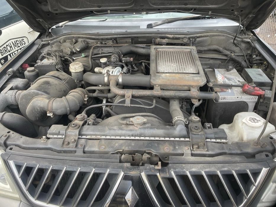 Mitsubishi l200 2.5td 116 коня  на части