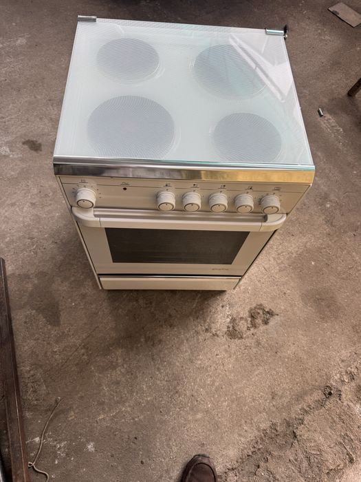 Продавам готварска печка Gasfire