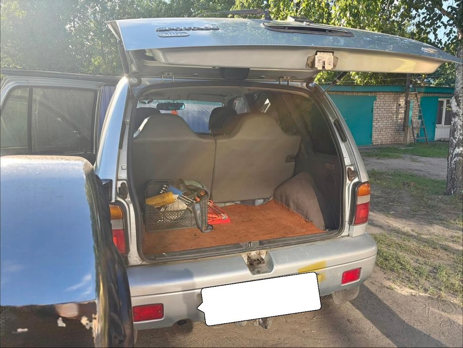 Продам машину Kia Sportage 1