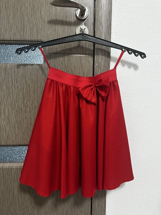 fusta rosie impecabila