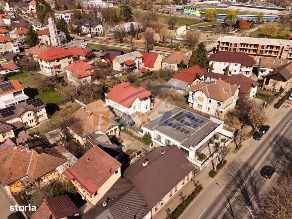 Două case de vânzare în Baia Mare – Strada Victoriei (zonă centrală)