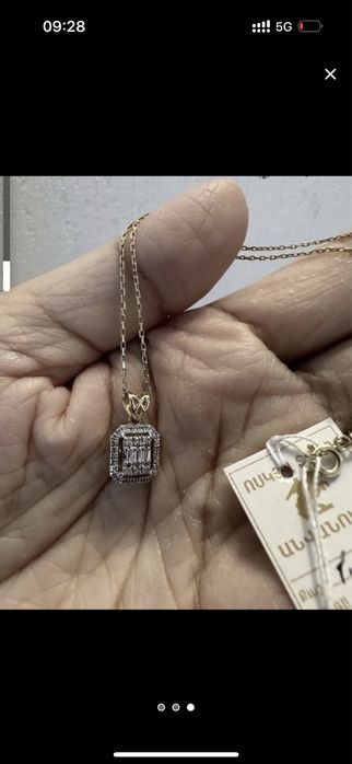 Кулон с багетными брилиантами