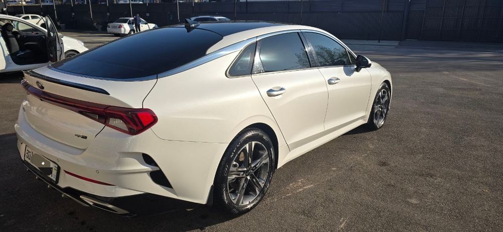 Продается своя KIA K5 GT-Line машина ухоженная с нуля ездил сам!