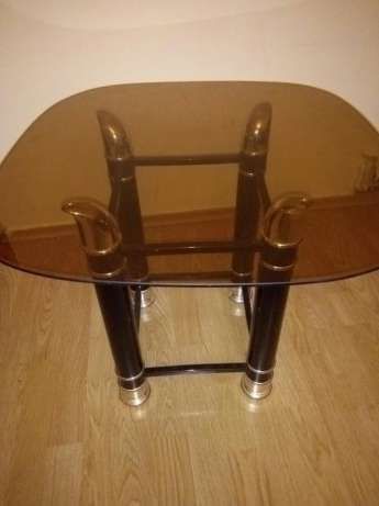 masuta din sticla