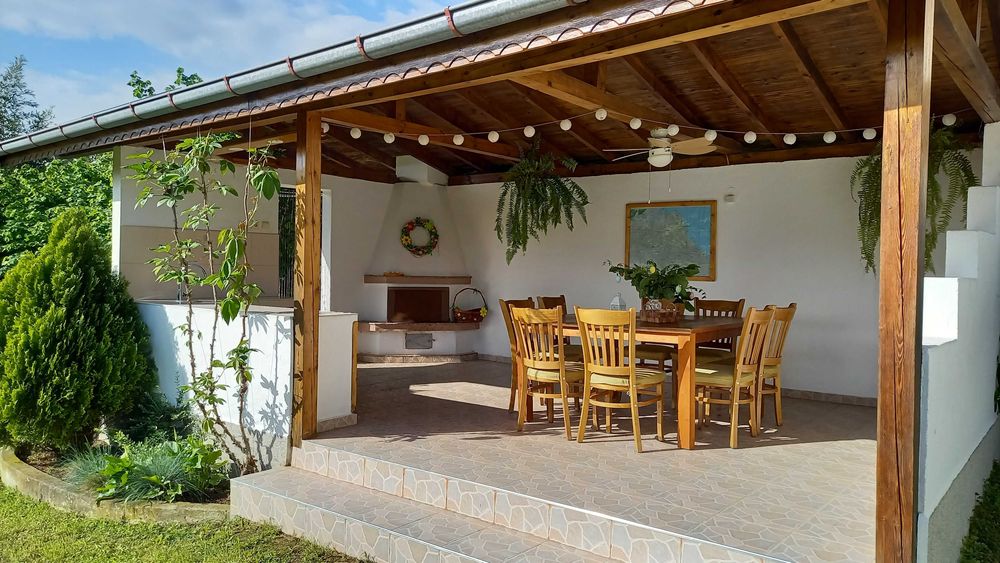 Вила Велика /8 места/ - на 10 плажа, за  10 минутки, до 10 километра