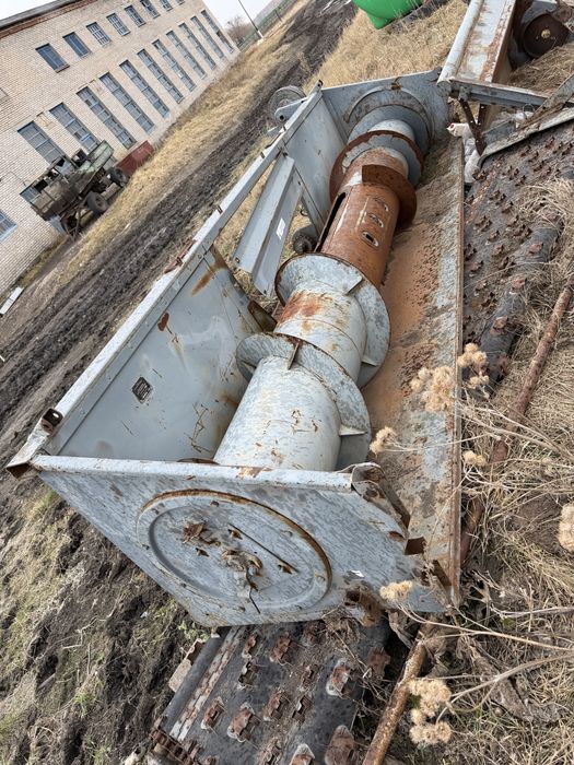 Подборщик комбайн  вектор