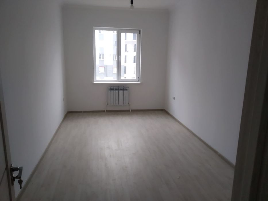 Продается 3-х комнатная квартира в новостройке на Яшнабадском районе.