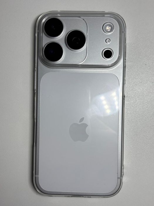 Айфон 17 про Сильвер 256 гб еСим