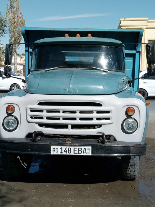 Грузовой самосвал Зил 130
