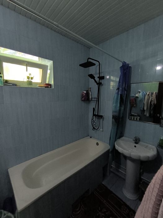 3 х ком.квартиру Сергели Спутнике 17. 2/4  кирпич 77 серия . Балкон