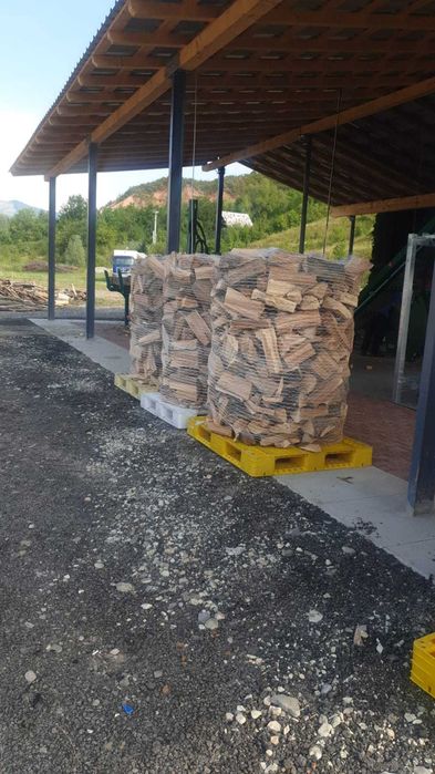 Lemn foc Fag uscat, curatat. reducere pentru min 3 paleti la livrare.