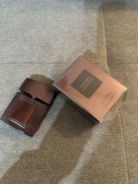 Дамски парфюми и козметика Tom Ford Hermes Versace