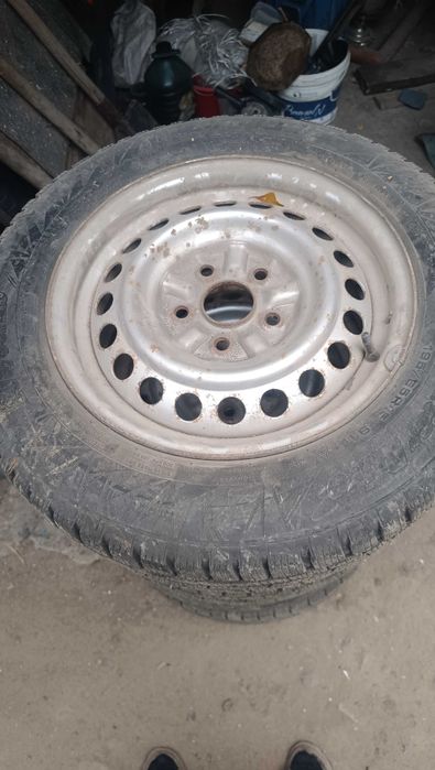 Диски с зимними шинами 195/65l/15