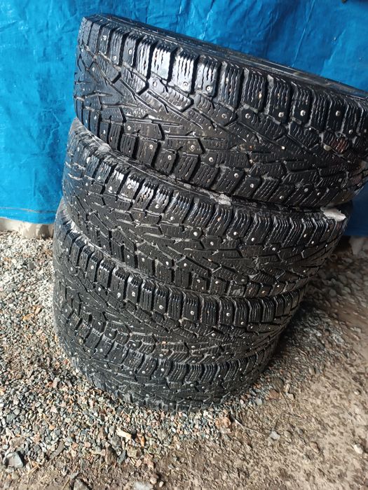 Продам шины комплект