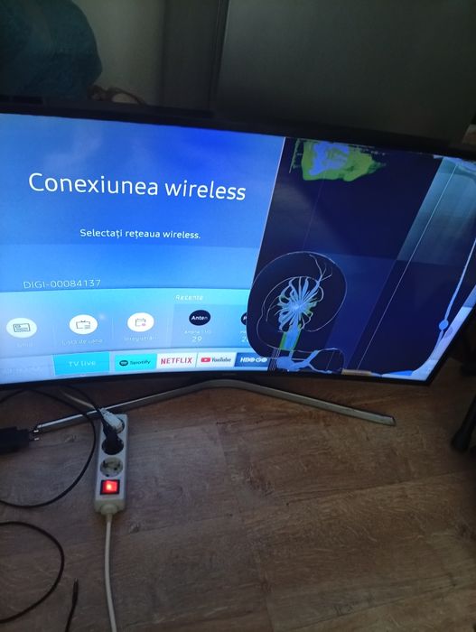 Vând smart tv curbat de piese