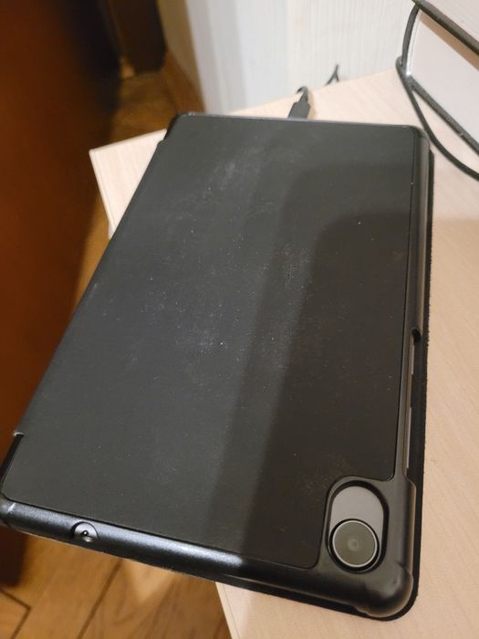 Продавам Lenovo Tab M8 (HD)