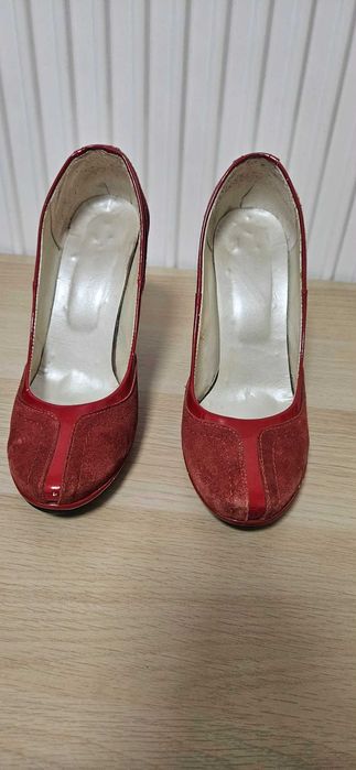 Pantofi de dama cu toc