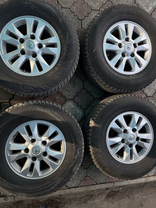 Шины в зборе с дисками