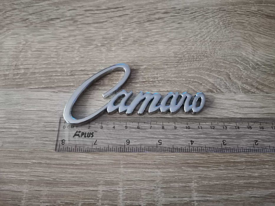 Chevrolet Camaro сребриста емблема стар стил