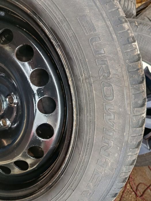 Гуми с метални джанти 215/65/17