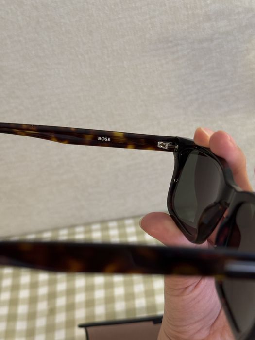 Очки солнцезащитные Boss