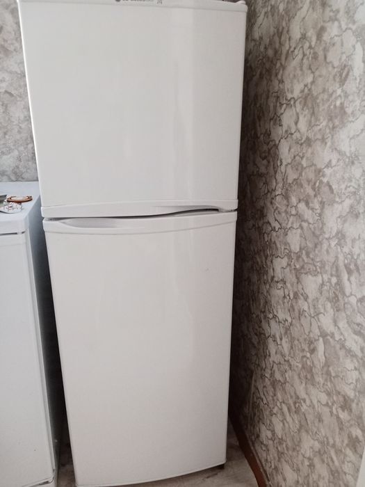 Холодильник 2-ух камерный LG electro cool