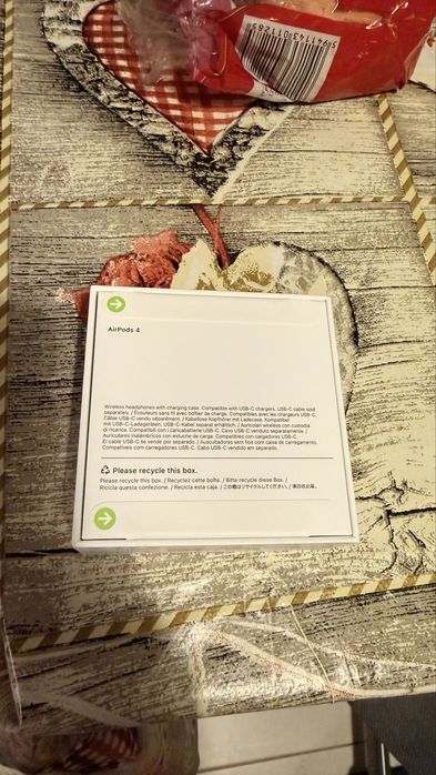 Casti Apple AirPods 4