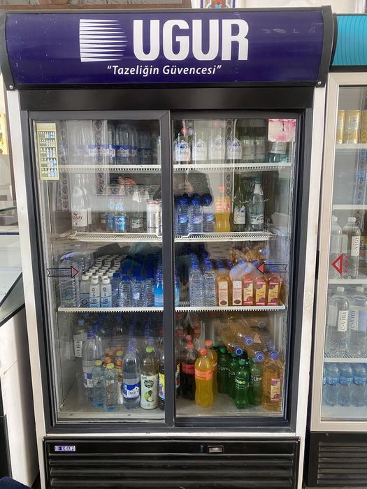 ugur витринный холодилник шкаф 710 литрли