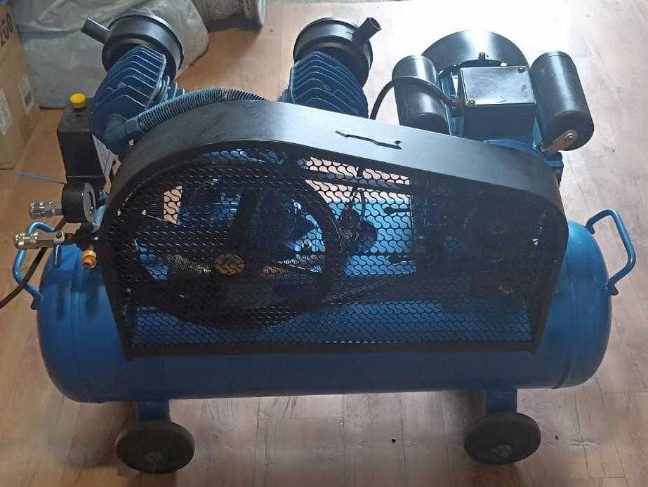 Компрессор MATEUS MSO3302  40L.220 вольт