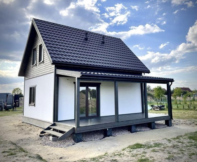 Vand case modulare la cheie