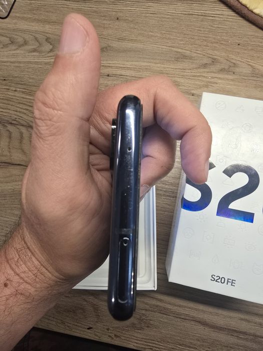 Samsung S20 Fe - 128gb - 8gb Ram - impecabil, la cutie
