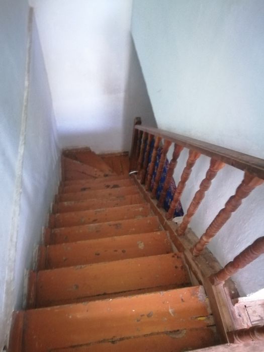 Ховли 2 Этажли сотилади. Срочно