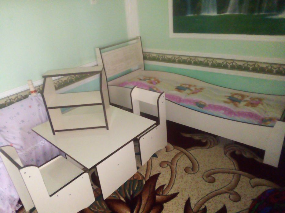 Yotoqxona uchun mebel xolati yangi judayam ajoyib narxini kelishamiz