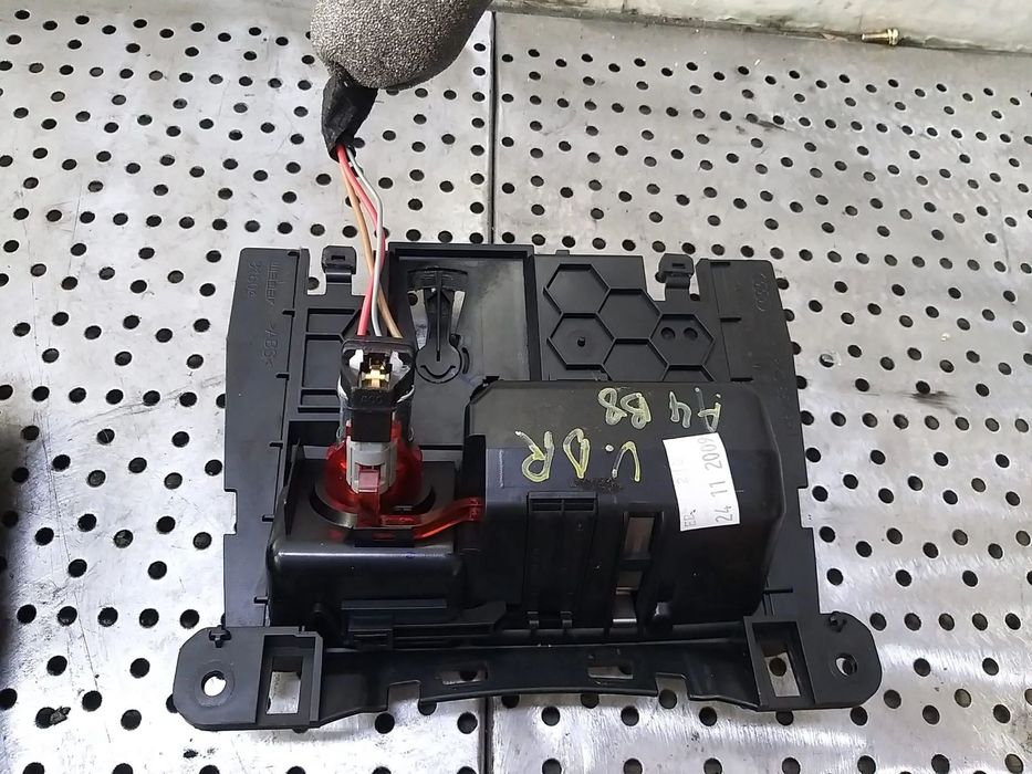 Scrumiera audi a4 b8 8k 8t28200951b