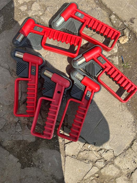 Аварийно чукче, чук за чупене на стъкло