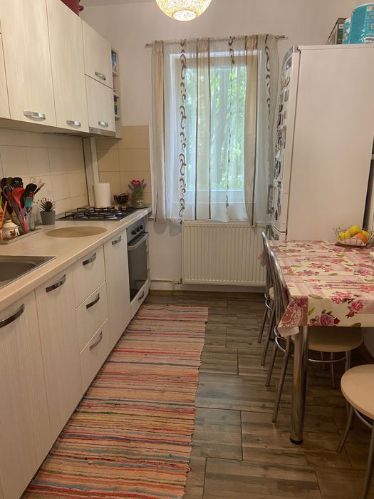 Apartament 2 camere de vanzare .Se accepta orice tip de credit imobiliar.